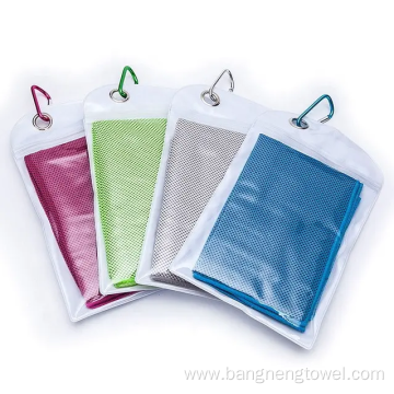 Cooling cloth for hot weather